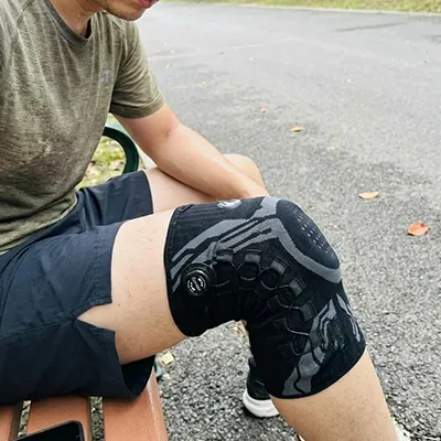 Läufer mit NexusBrace Pro am Knie